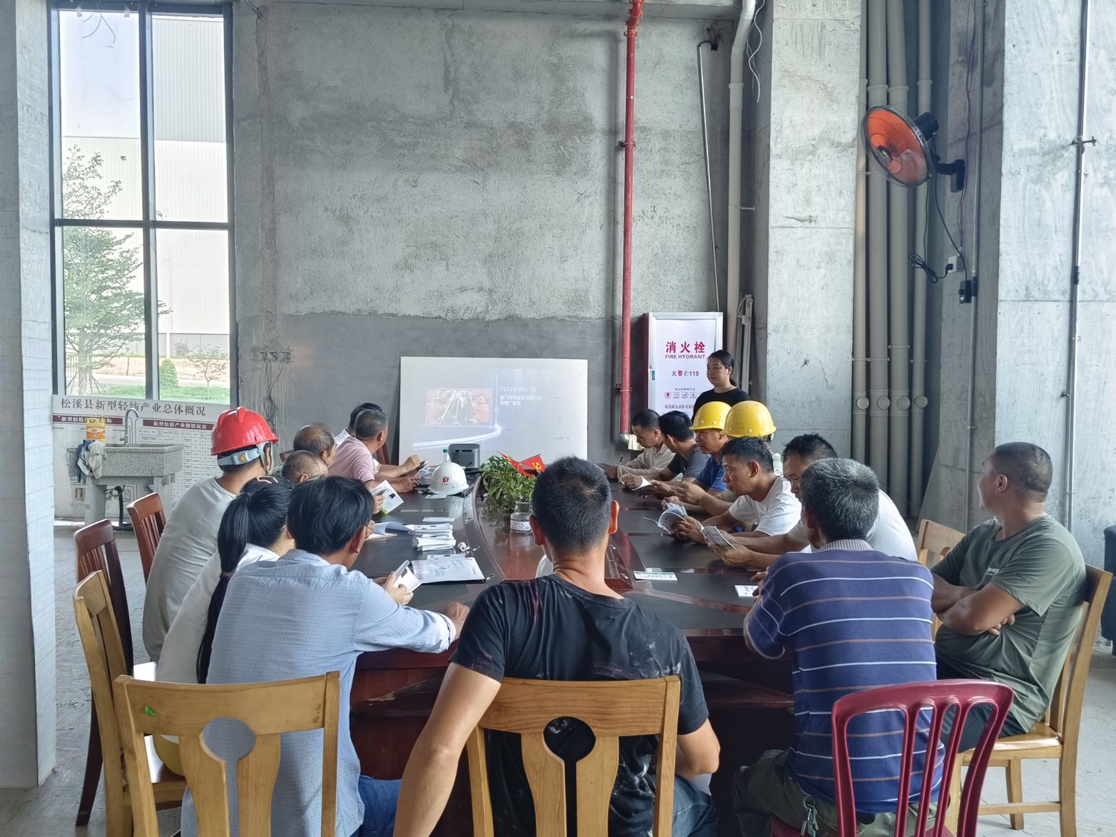 強(qiáng)化工傷預(yù)防培訓(xùn),織密安全防護(hù)網(wǎng)